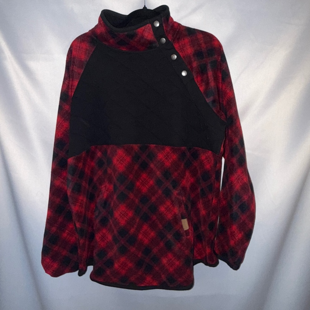 👠 3 for $ 30👠 Maurices Buffalo Plaid fleece pullover 👠 3 for $ 30👠